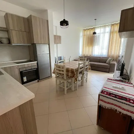 Ciku- Gjiri I Lalzit Lura 2 Apartamento *